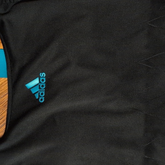 adidas - Womens Primeblue AeroKnit Y-Tank Top - Black - Picture 5 of 8